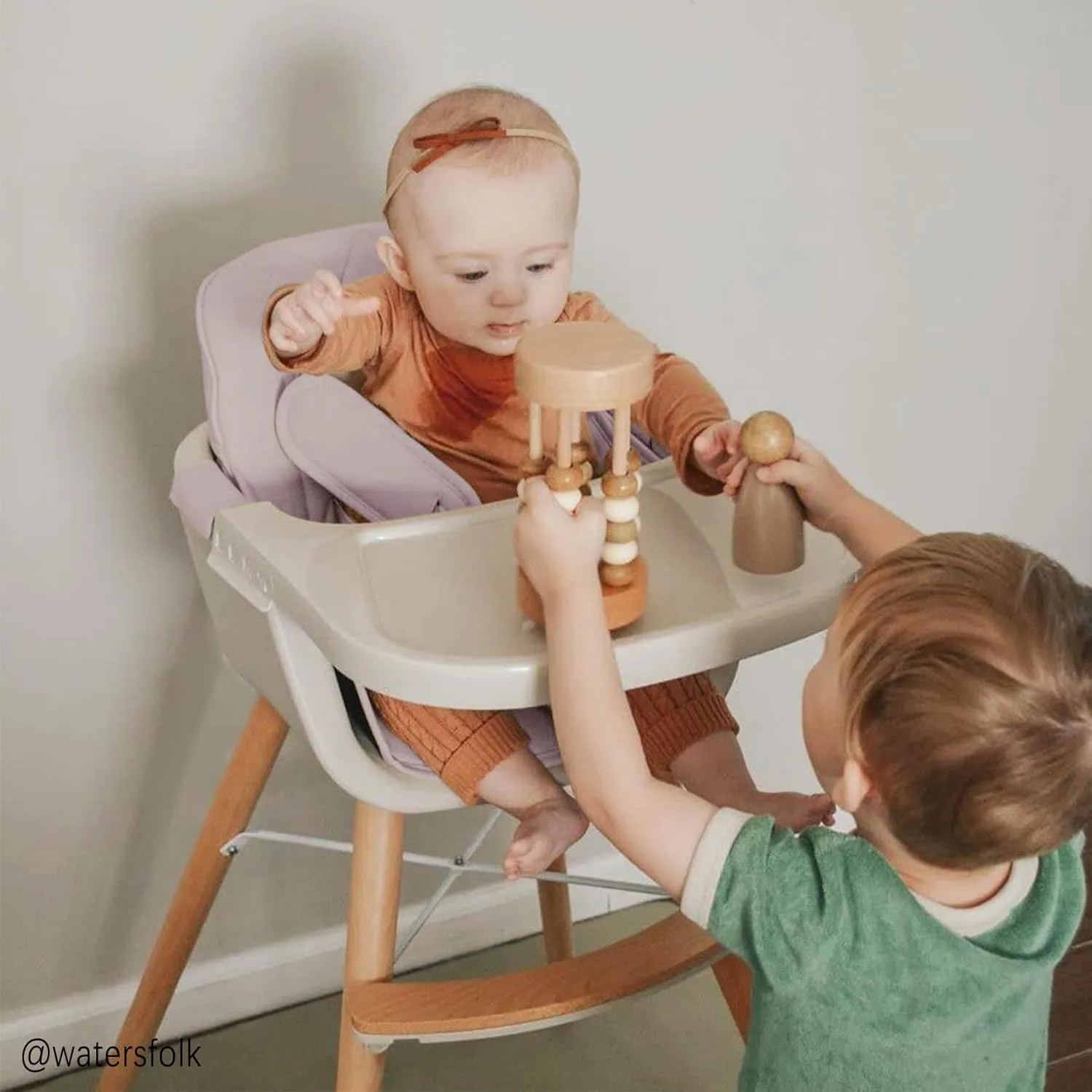 3-in-1 Convertible Wooden High Chair, High Chairs for Babies and Toddlers, Baby High Chair with Adjustable Legs & Dishwasher Safe Tray, Made of Sleek Hardwood & Premium Leatherette, Pink Color