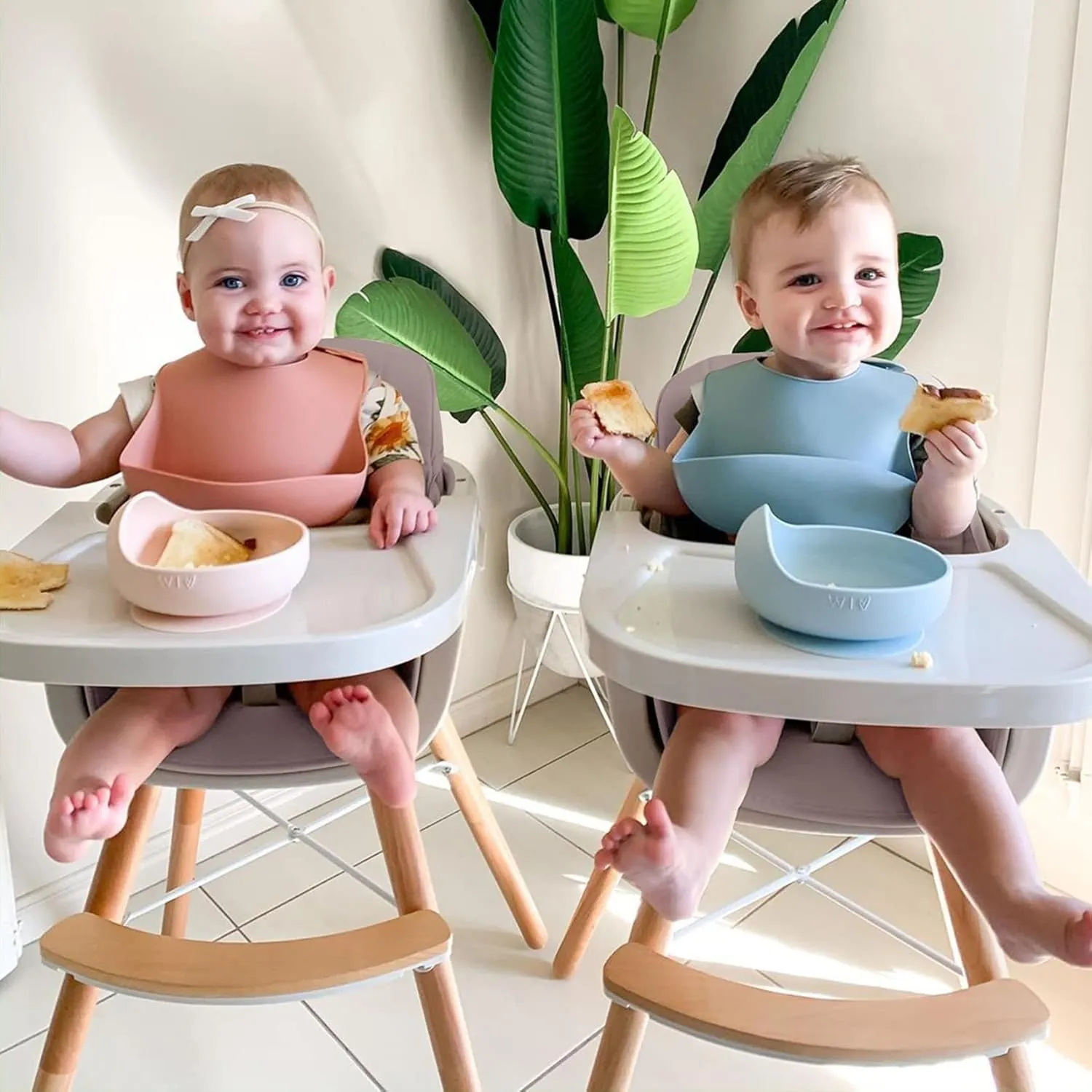 3-in-1 Convertible Wooden High Chair, High Chairs for Babies and Toddlers, Baby High Chair with Adjustable Legs & Dishwasher Safe Tray, Made of Sleek Hardwood & Premium Leatherette, Pink Color