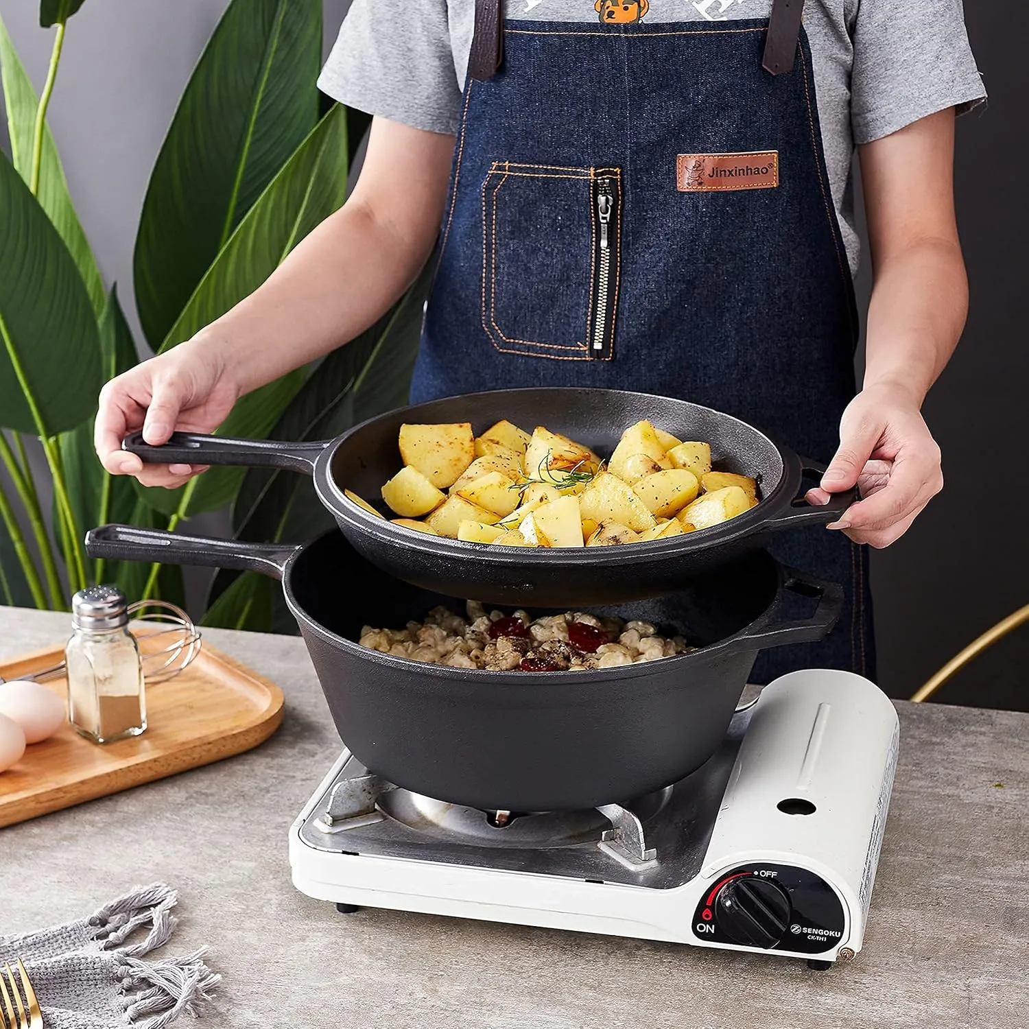 Bruntmor 2-in-1 Pre-seasoned Cast Iron Dutch Oven and Skillet Set -5 Quart Black Cookware with Handles - Dutch Oven with Lid - Enameled Cast Iron Cookware for Braising, Frying, Camping, and Indoor Use