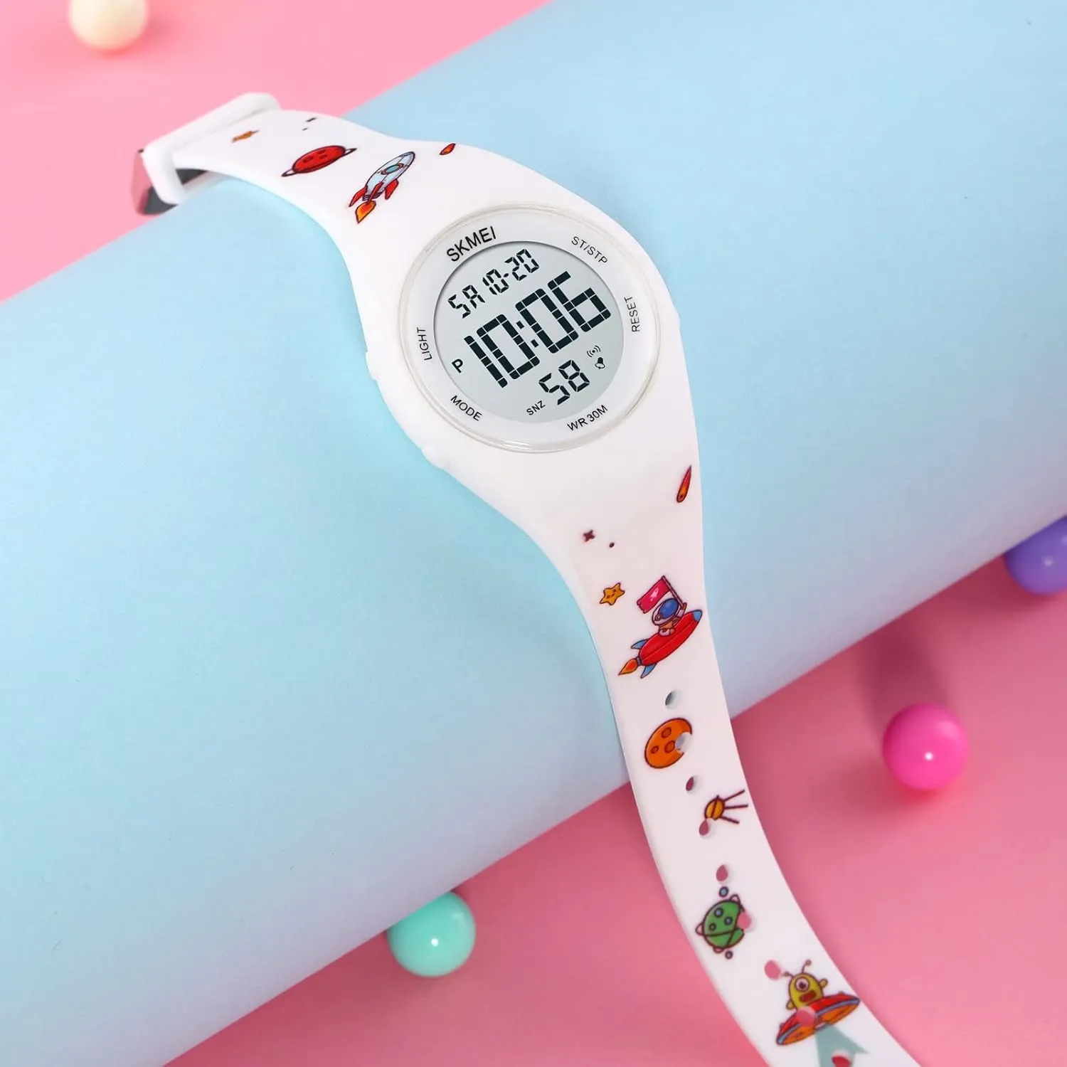 FANMIS Fashion Women Men Digital Sports Watch Student Electronic Outdoor Sport Watch Military Multi-Function Luminous Waterproof Watch Unisex LED Digital Watch