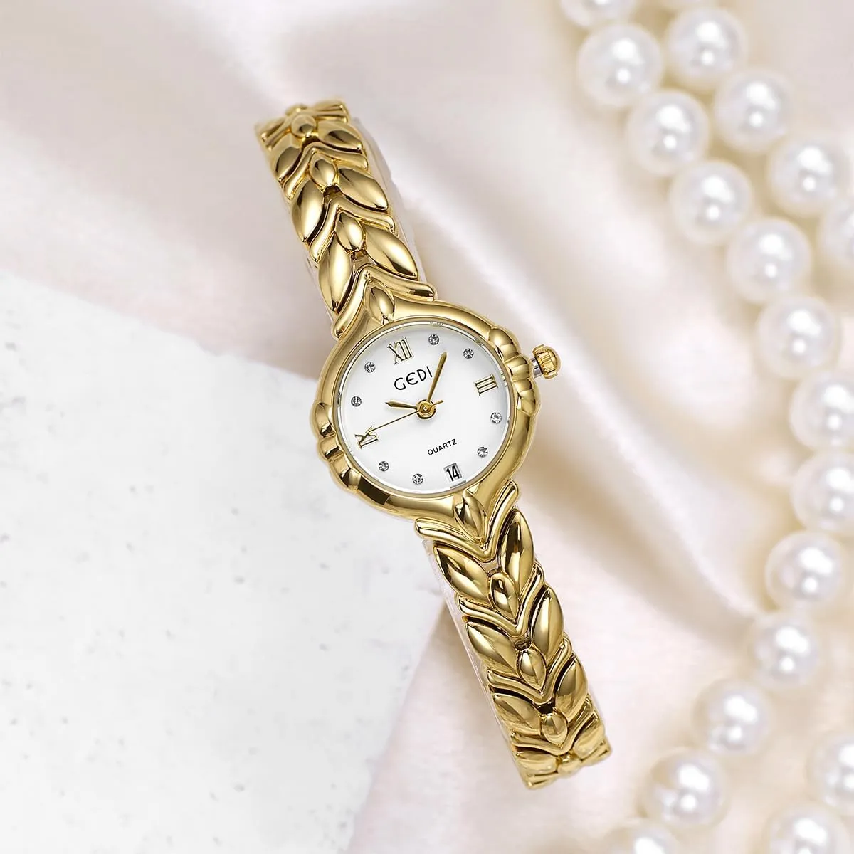 FANMIS Women's Gold Tone Bracelet Watches, Elegant Dress Wristwatch with Quartz Movement Waterproof Ladies Watch, Small Round Dial Analog Watch with Date Display