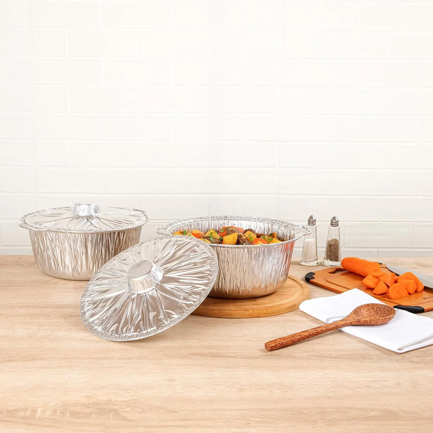 Foil Lux 3.5 Quart Pans And Lids, 10 Disposable Pots With Lids - Oven-Ready, Stove Compatible, Aluminum Foil Baking Pans, Freezable, For Outdoor Camping, Vacation, Picnic, And More - Restaurantware