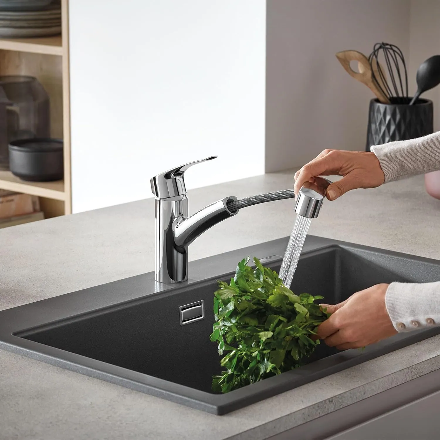 GROHE 30306001 Eurosmart Dual Spray Pull-Out Kitchen Faucet with Sprayer, 1.75 GPM, Chrome