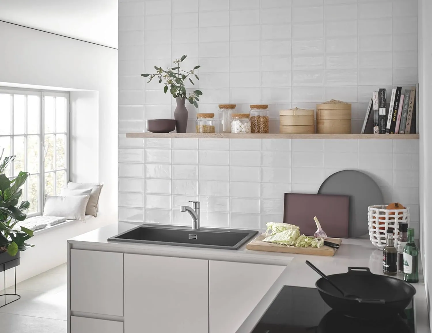 GROHE QUICKFIX Start - Kitchen Sink Pull-Out Dual Spray Tap Single-Lever Mixer (Low Spout with 90° Swivel Area, 1 Hole Easy Install with QuickMount, Tails 3/8 Inch, Min. 1.0 bar), Supersteel, 30531DC1