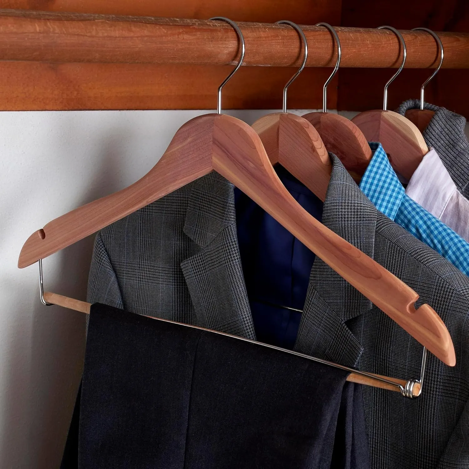 Household Essentials CedarFresh 26340 Red Cedar Wood Clothes Hangers | Locking Trouser Bar and Swivel Hook | Set of 4