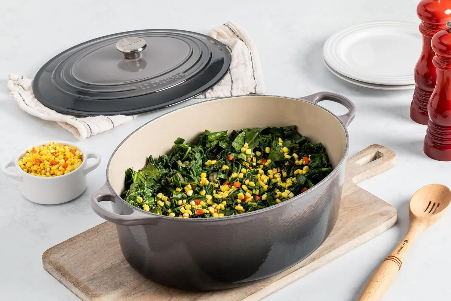 Le Creuset Enameled Cast Iron Signature Oval Dutch Oven, 8 qt., Caribbean