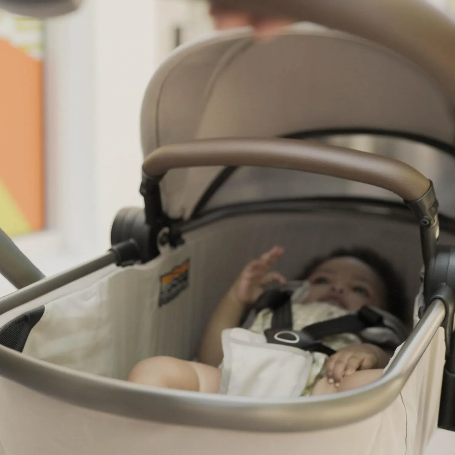 Maxi-Cosi Zelia™ Luxe 5-in-1 Modular Travel System in New Hope Black