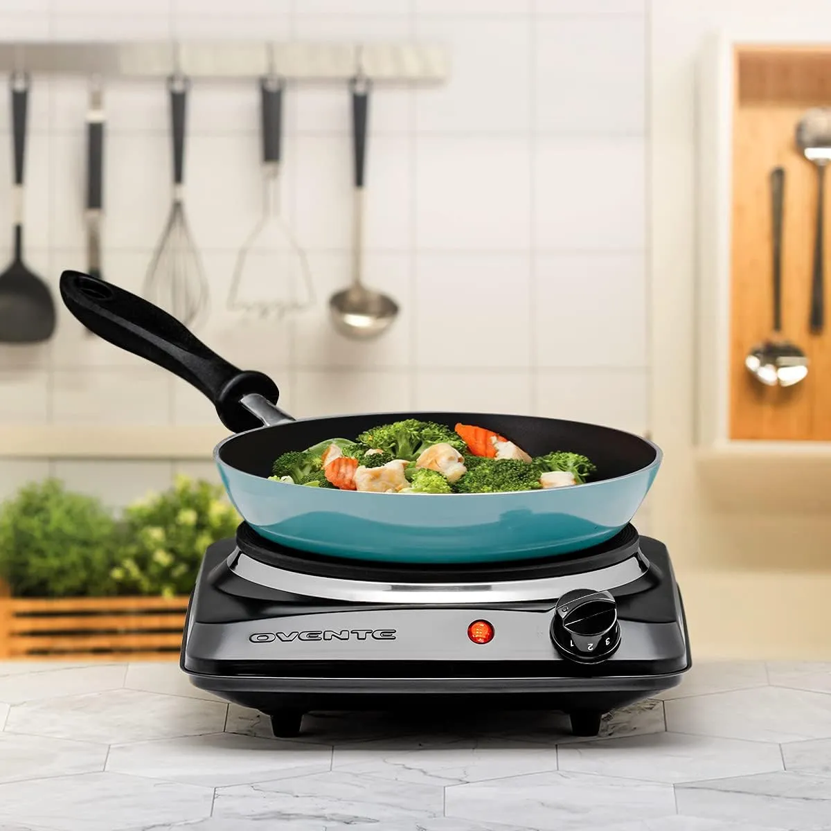 OVENTE Electric Countertop Single Burner, 1000W Cooktop with 7.25 Inch Cast Iron Hot Plate, 5 Level Temperature Control, Compact Cooking Stove and Easy to Clean Stainless Steel Base, Black BGS101B