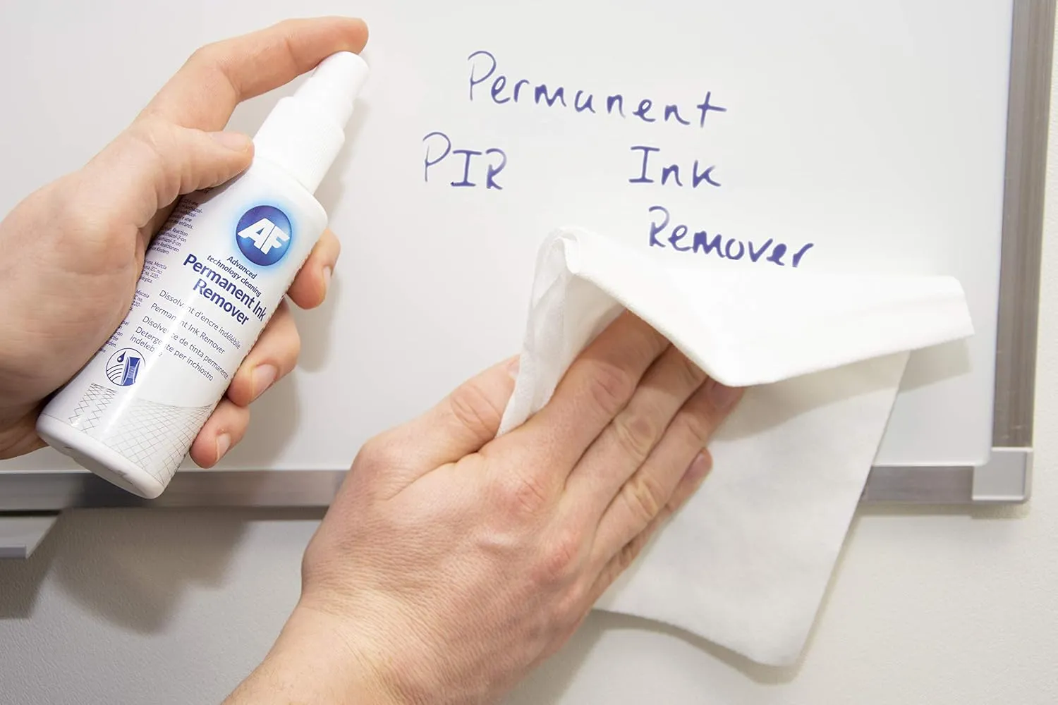 Permanent Ink Remove Spray for Permanent Marker Pen or Biro from Whiteboards - 125ml
