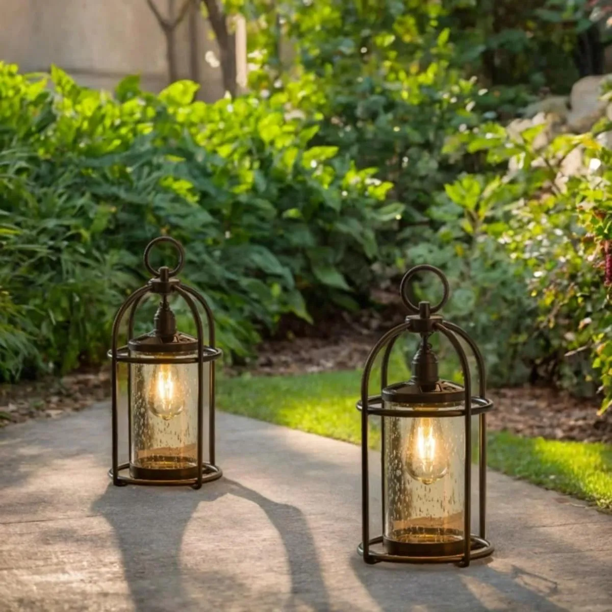 Solar Metal and Bubble Glass Edison Lantern