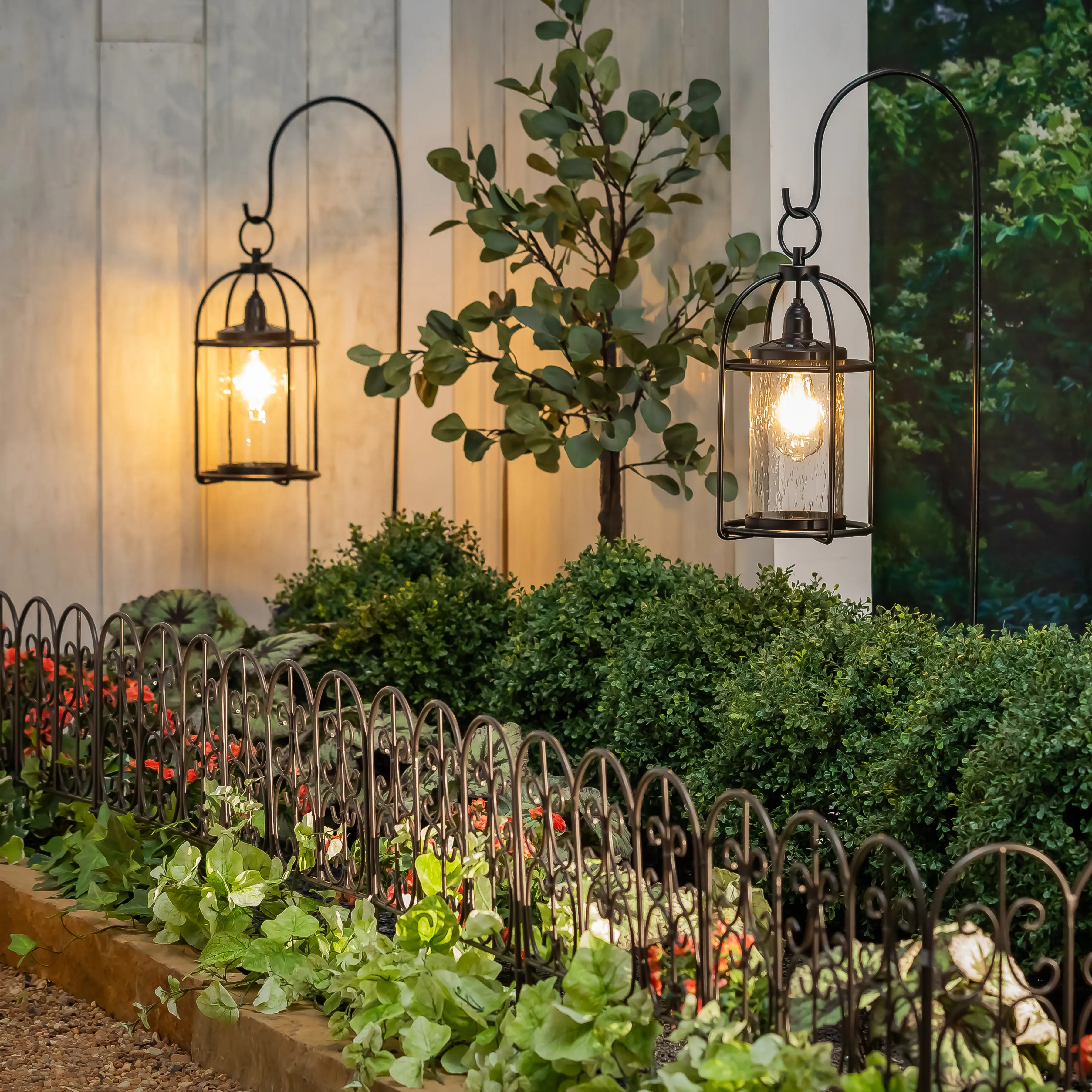 Solar Metal and Bubble Glass Edison Lantern