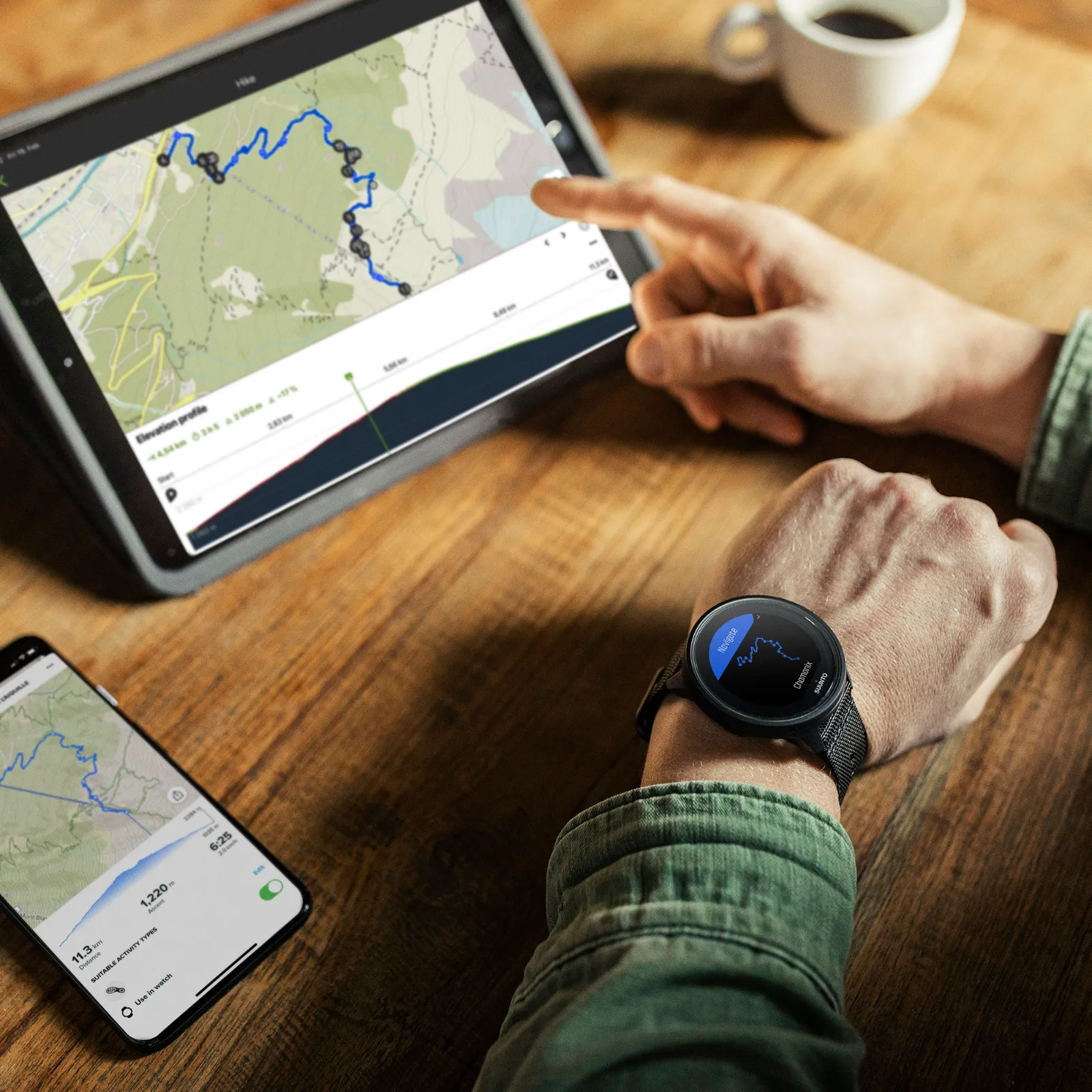 SUUNTO 9 Baro Multisport GPS Smartwatch, Charcoal Black Titanium with Wearable4U Power Bank Bundle